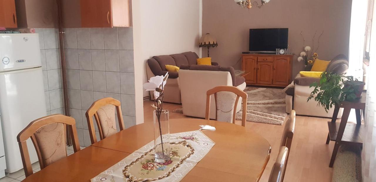 Apartman Lara Foca Exterior photo